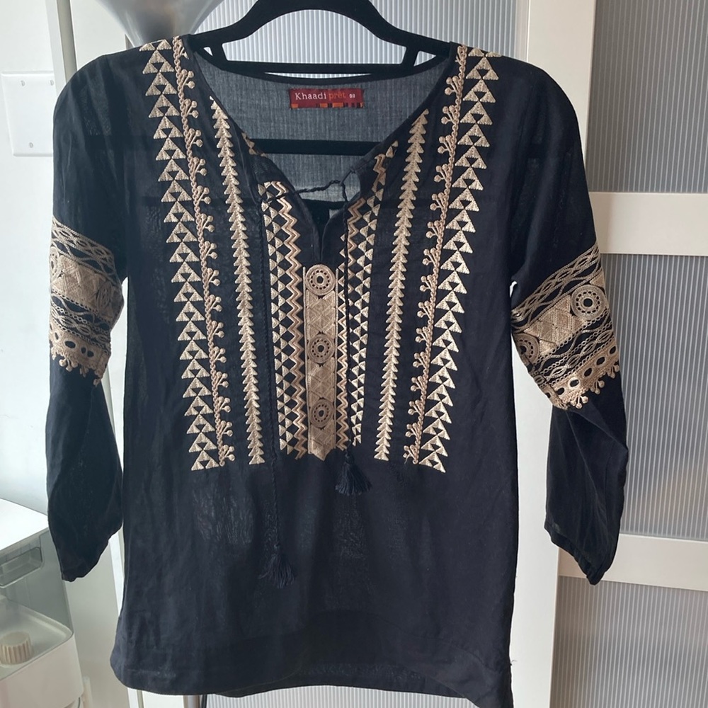 Black and Gold/Tan Embroidered Women's Top, cotton 100%, size 8